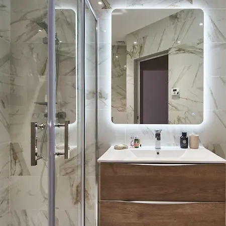 Rue D'antibes Appartement *